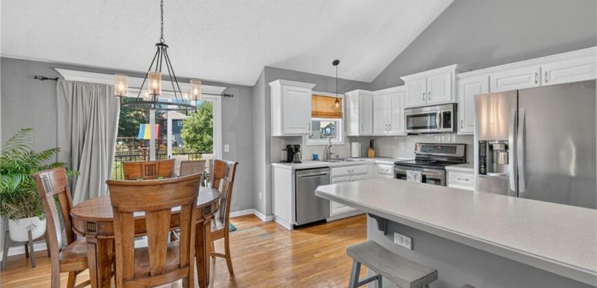 10820 N Smalley Court, Kansas City, MO 64157