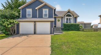 10820 N Smalley Court, Kansas City, MO 64157