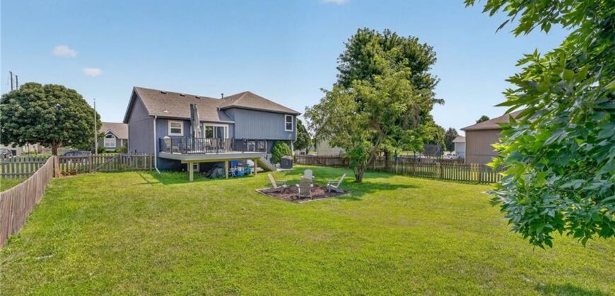 10820 N Smalley Court, Kansas City, MO 64157