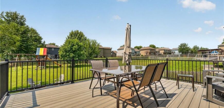10820 N Smalley Court, Kansas City, MO 64157