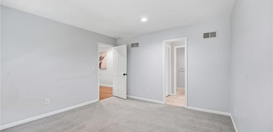 5303 NW 60th Terrace, Kansas City, MO 64151