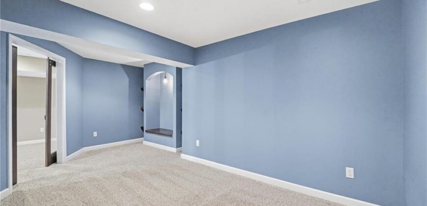 5303 NW 60th Terrace, Kansas City, MO 64151