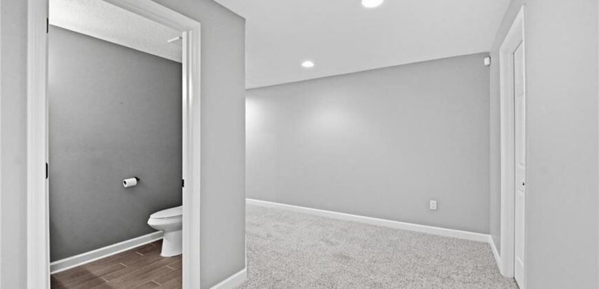 5303 NW 60th Terrace, Kansas City, MO 64151
