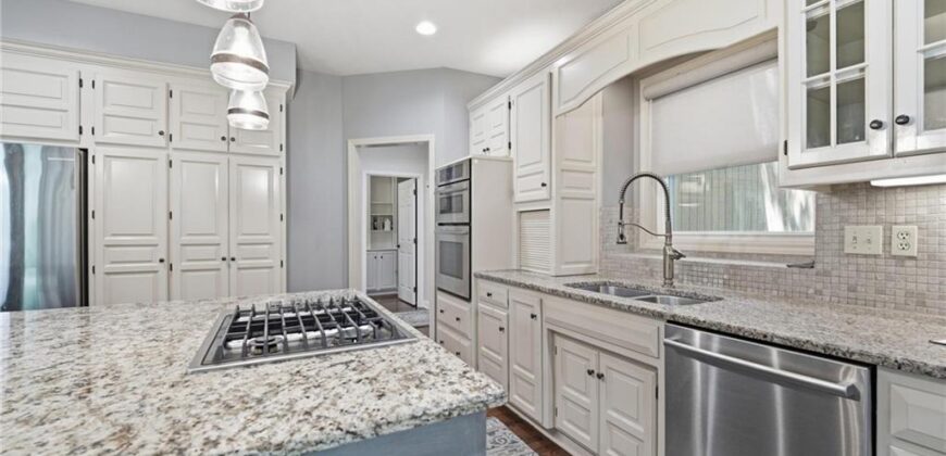 5303 NW 60th Terrace, Kansas City, MO 64151