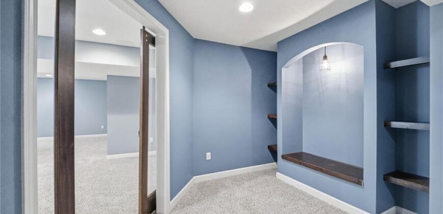 5303 NW 60th Terrace, Kansas City, MO 64151