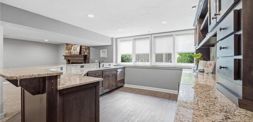 5303 NW 60th Terrace, Kansas City, MO 64151