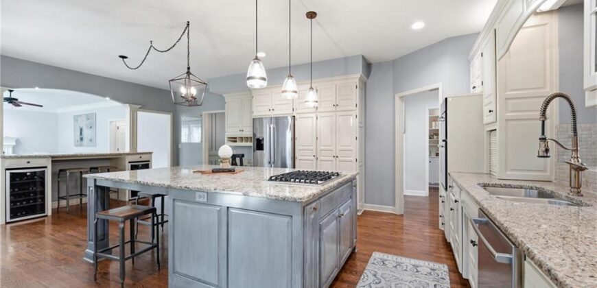 5303 NW 60th Terrace, Kansas City, MO 64151