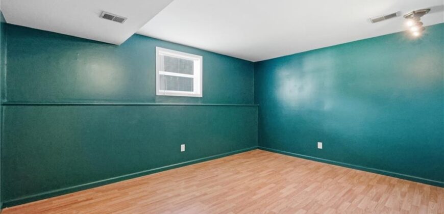 5519 NW Verlin Drive, Kansas City, MO 64152