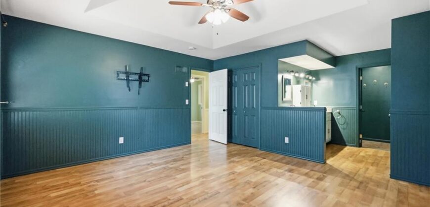 5519 NW Verlin Drive, Kansas City, MO 64152