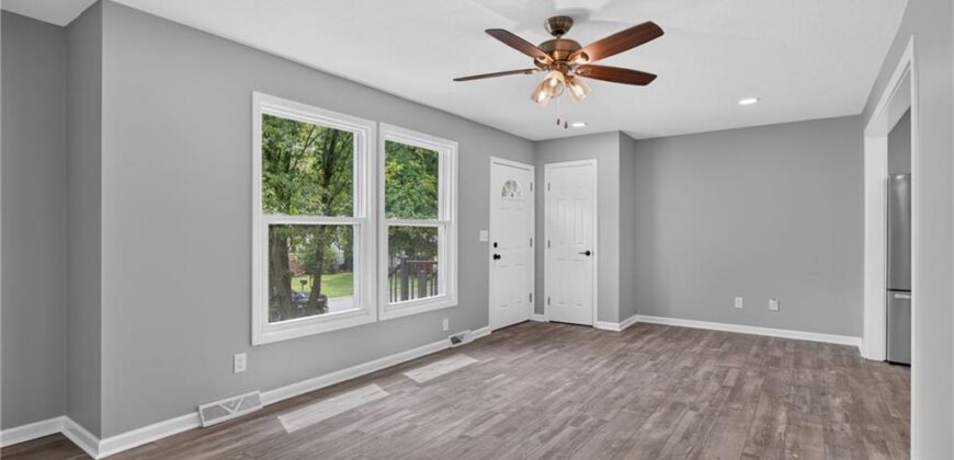 9310 NW 68th Street, Parkville, MO 64152