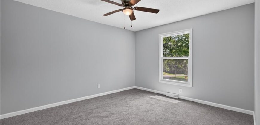9310 NW 68th Street, Parkville, MO 64152
