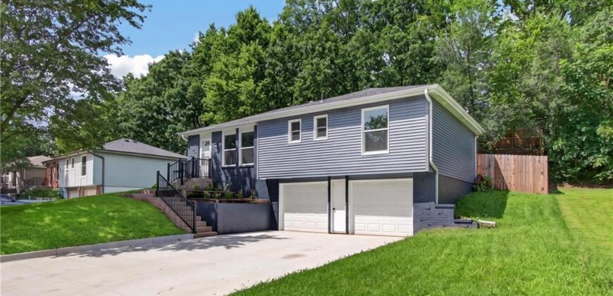 9310 NW 68th Street, Parkville, MO 64152