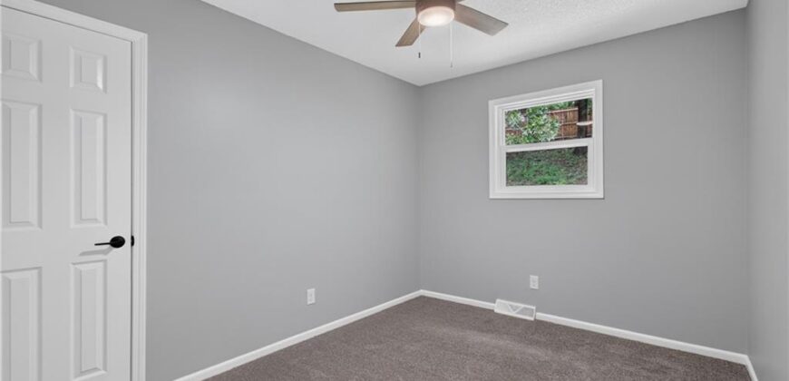 9310 NW 68th Street, Parkville, MO 64152