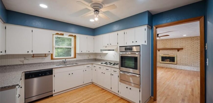 1601 NE 77th Street, Kansas City, MO 64118