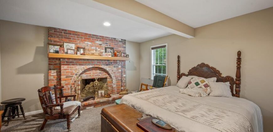 8016 N Garfield Avenue, Kansas City, MO 64118