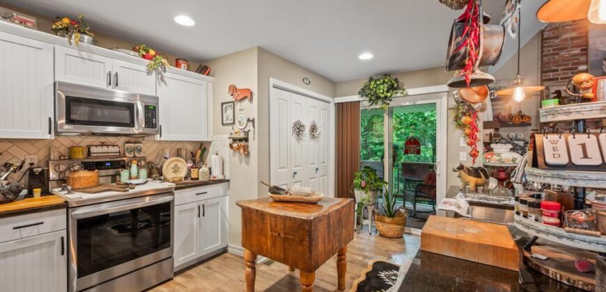 8016 N Garfield Avenue, Kansas City, MO 64118