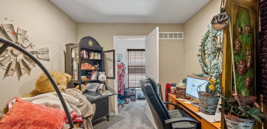 8016 N Garfield Avenue, Kansas City, MO 64118