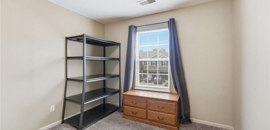 9335 N Main Street, Kansas City, MO 64155