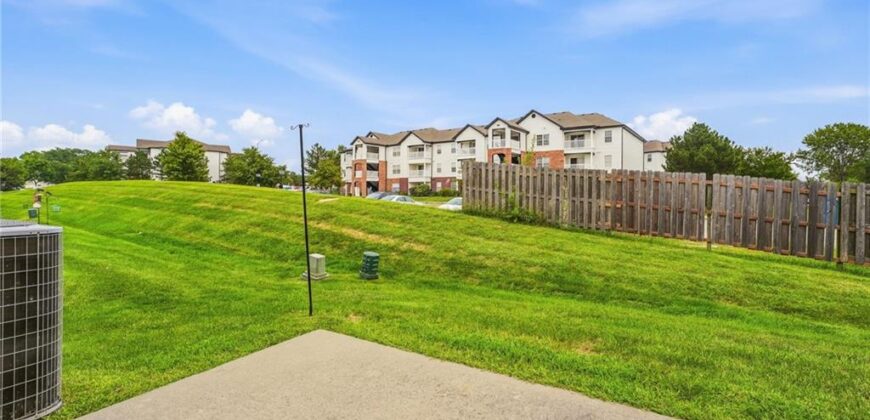 9335 N Main Street, Kansas City, MO 64155