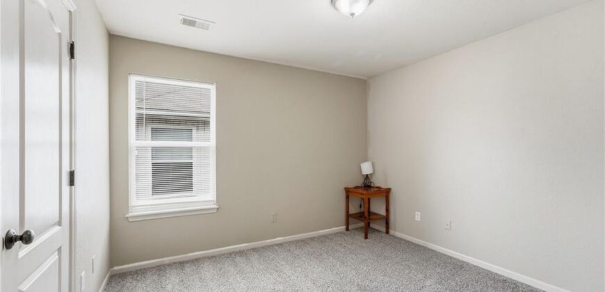 9335 N Main Street, Kansas City, MO 64155