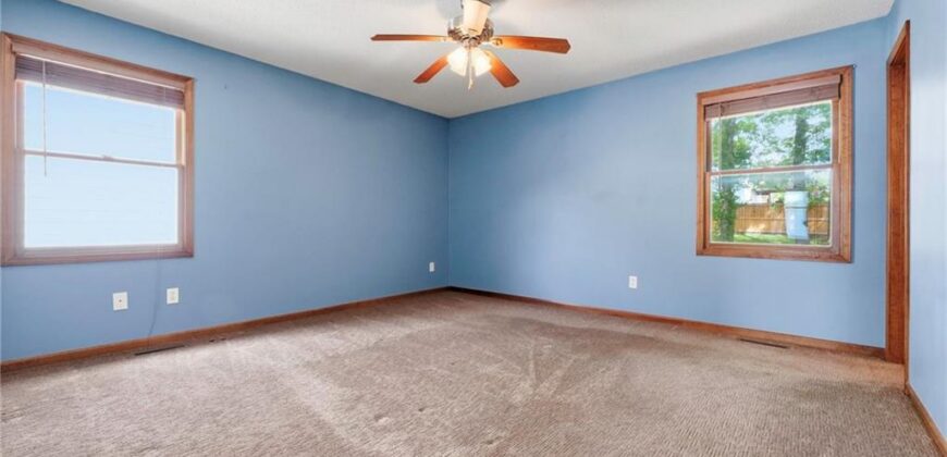 1706 NW 63rd Terrace, Kansas City, MO 64118
