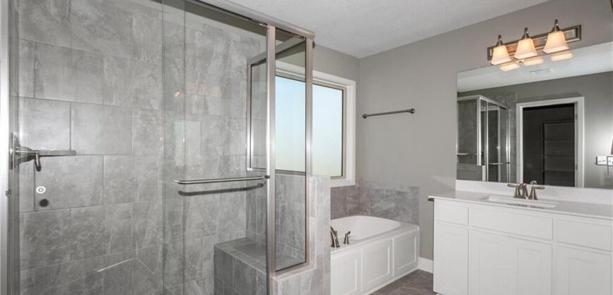 11034 N Corrington Avenue, Kansas City, MO 64156