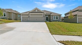 11028 N Corrington Avenue, Kansas City, MO 64156
