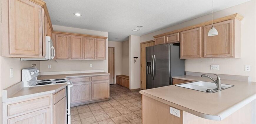 9831 N POTTER Avenue, Kansas City, MO 64157