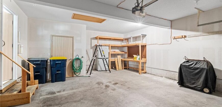 9831 N POTTER Avenue, Kansas City, MO 64157