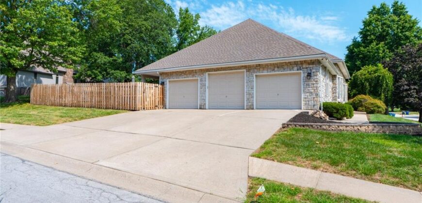 7000 N Agnes Street, Gladstone, MO 64119