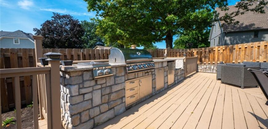 7000 N Agnes Street, Gladstone, MO 64119
