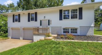 8815 N Grand Avenue, Kansas City, MO 64155