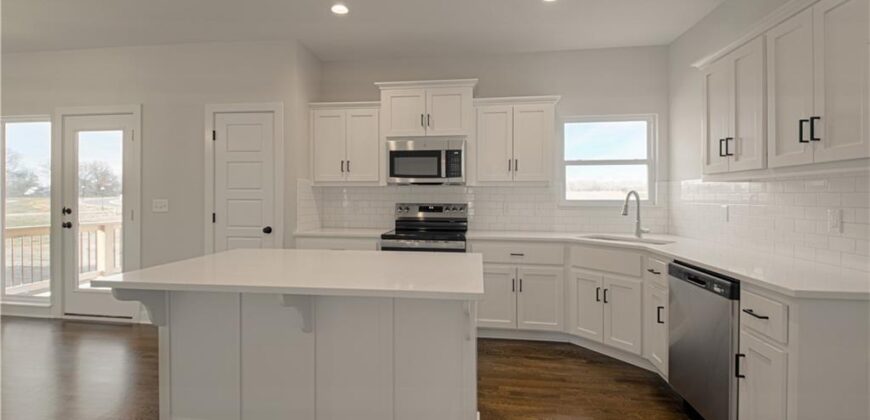 6118 NE 118th Street, Kansas City, MO 64156