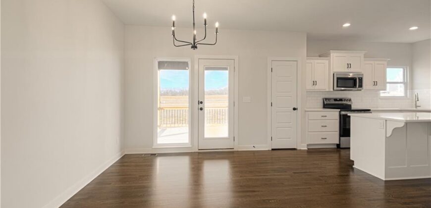 6118 NE 118th Street, Kansas City, MO 64156