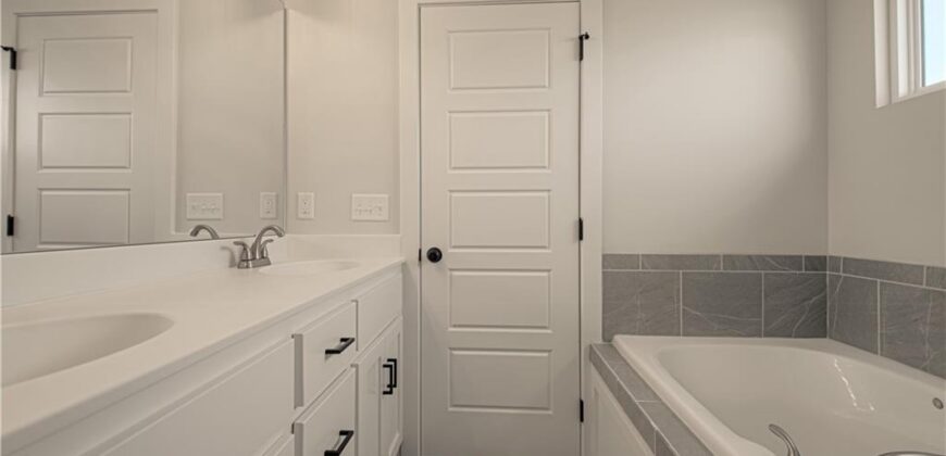 6118 NE 118th Street, Kansas City, MO 64156