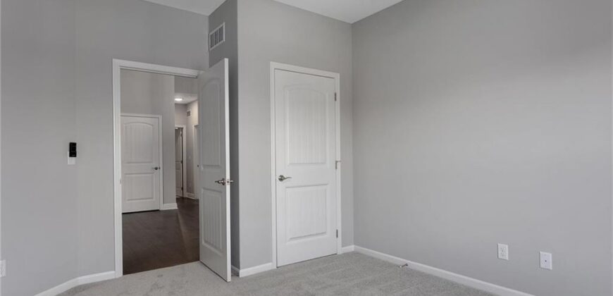 3319 NW 93rd Street, Kansas City, MO 64154