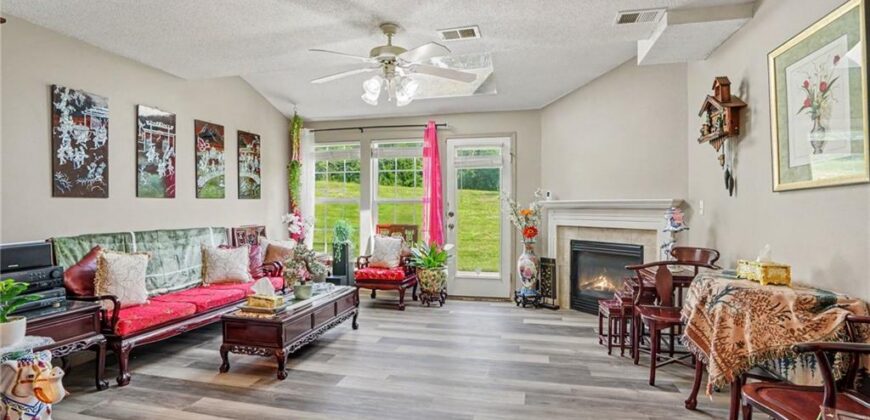 8155 N Lawn Avenue, Kansas City, MO 64119