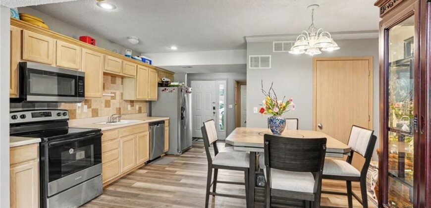 8155 N Lawn Avenue, Kansas City, MO 64119
