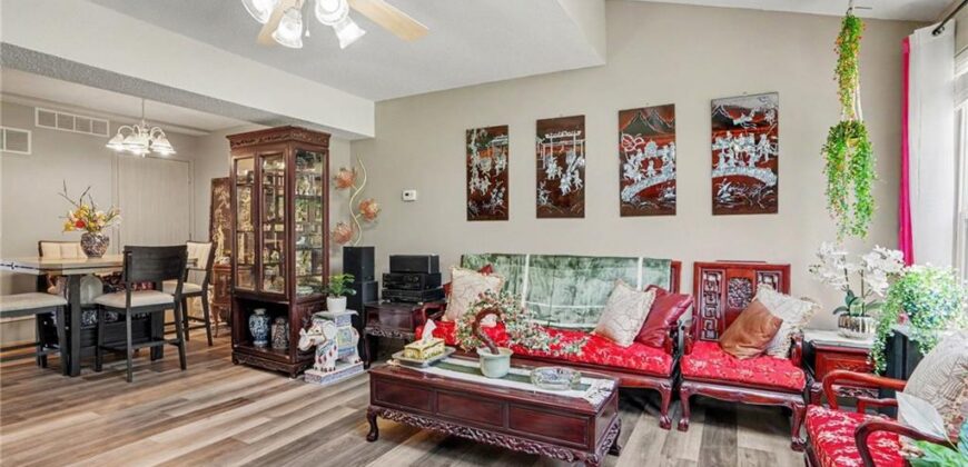8155 N Lawn Avenue, Kansas City, MO 64119