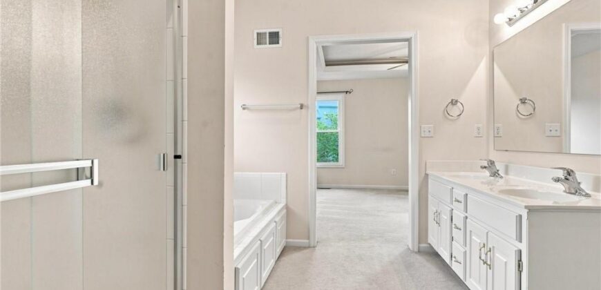 7338 N Booth Avenue, Kansas City, MO 64158