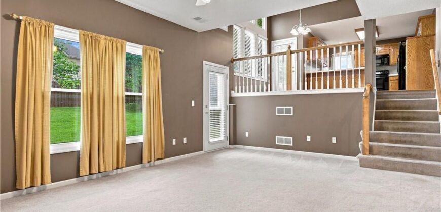 7338 N Booth Avenue, Kansas City, MO 64158