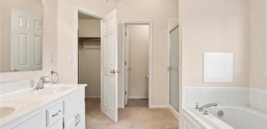 7338 N Booth Avenue, Kansas City, MO 64158