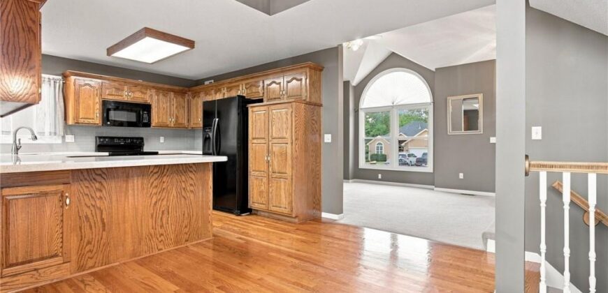 7338 N Booth Avenue, Kansas City, MO 64158