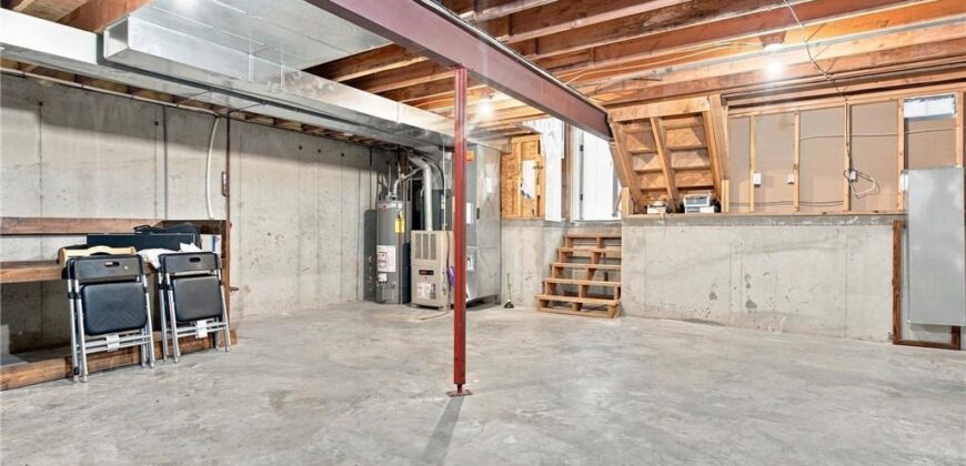 7338 N Booth Avenue, Kansas City, MO 64158