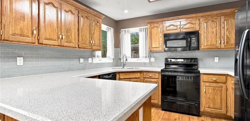 7338 N Booth Avenue, Kansas City, MO 64158