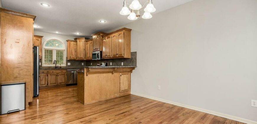 9105 N Kansas Court, Kansas City, MO 64156