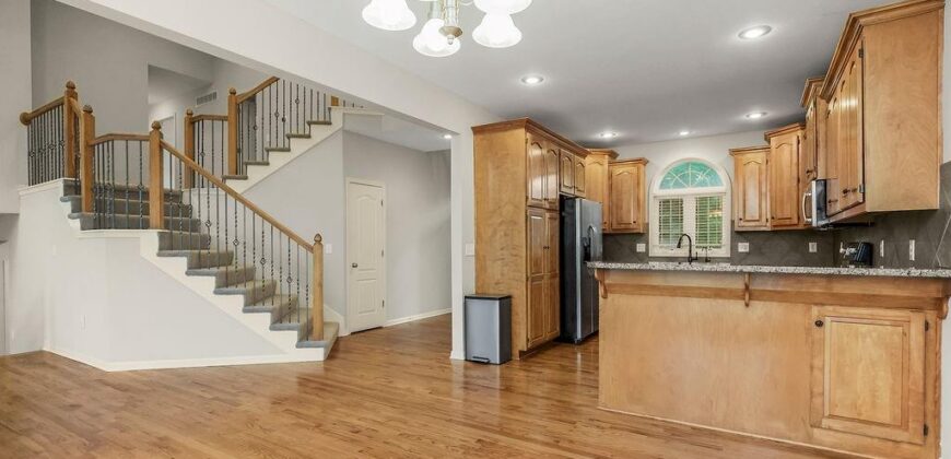 9105 N Kansas Court, Kansas City, MO 64156