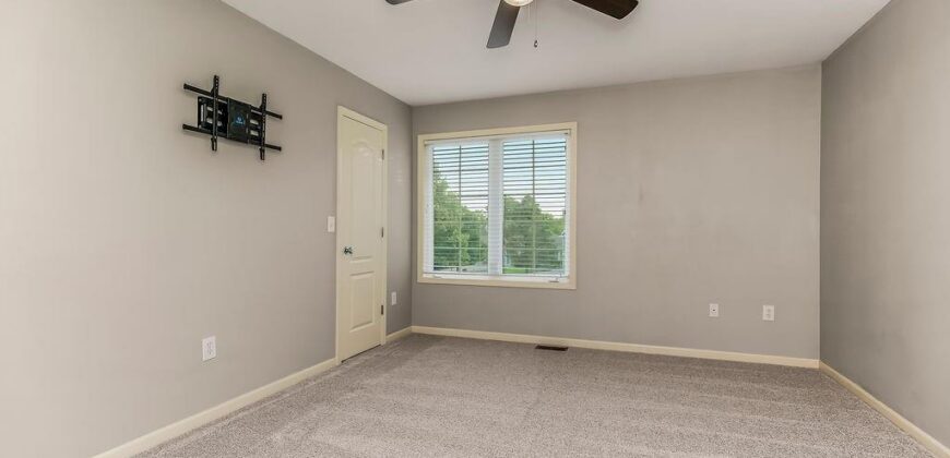 9105 N Kansas Court, Kansas City, MO 64156