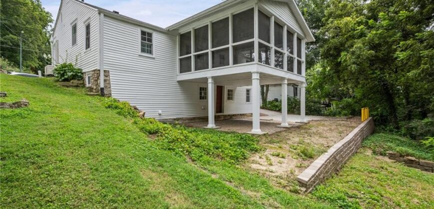 633 Main Street, Weston, MO 64098