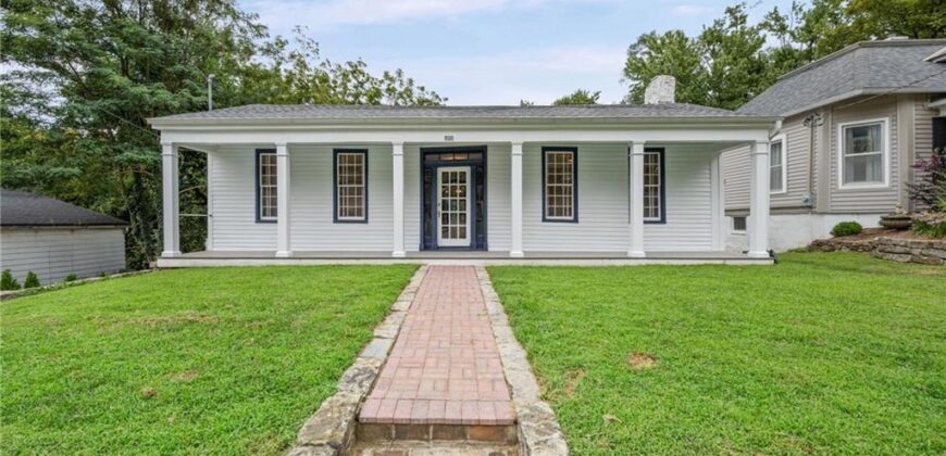 633 Main Street, Weston, MO 64098